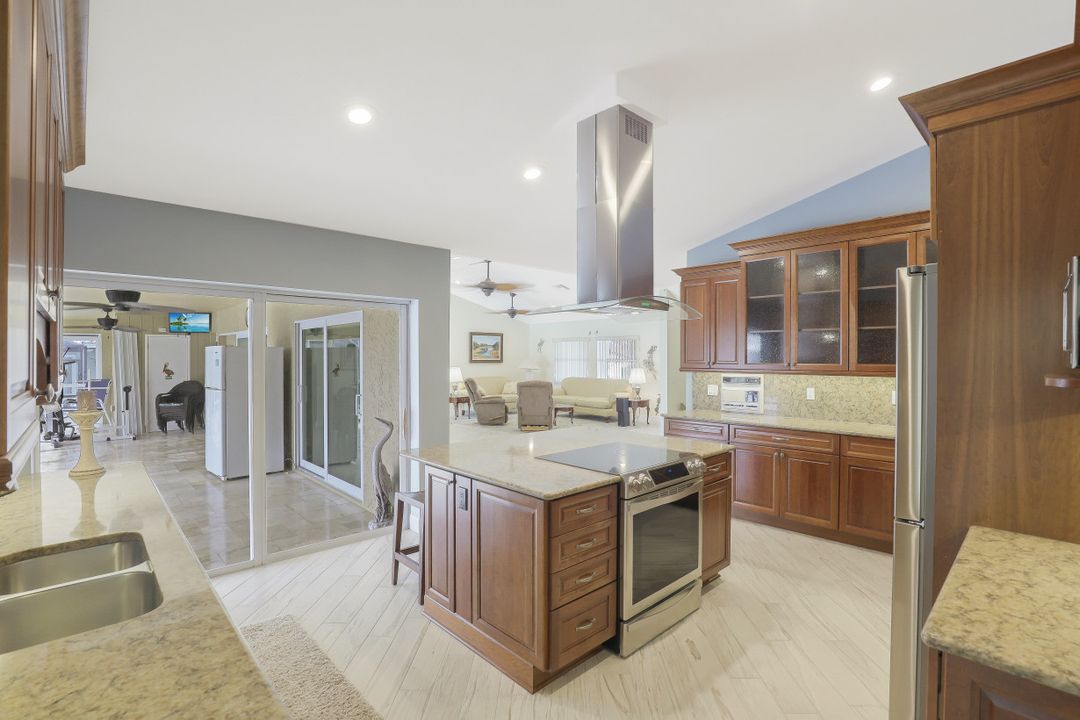 841 Magnolia Ct, Marco Island, FL 34145
