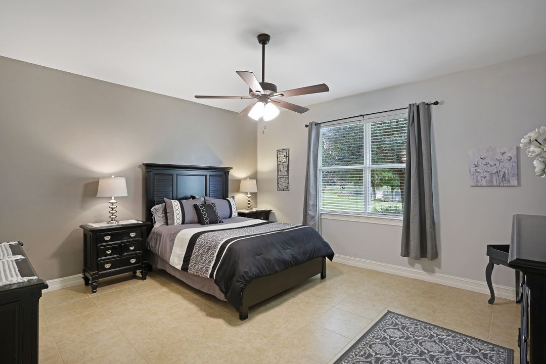 2548 Ashbury Cir, Cape Coral, FL 33991