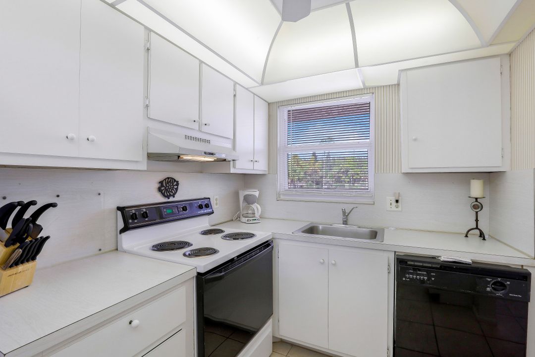 200 Forest Lakes Blvd #203, Naples, FL 34105