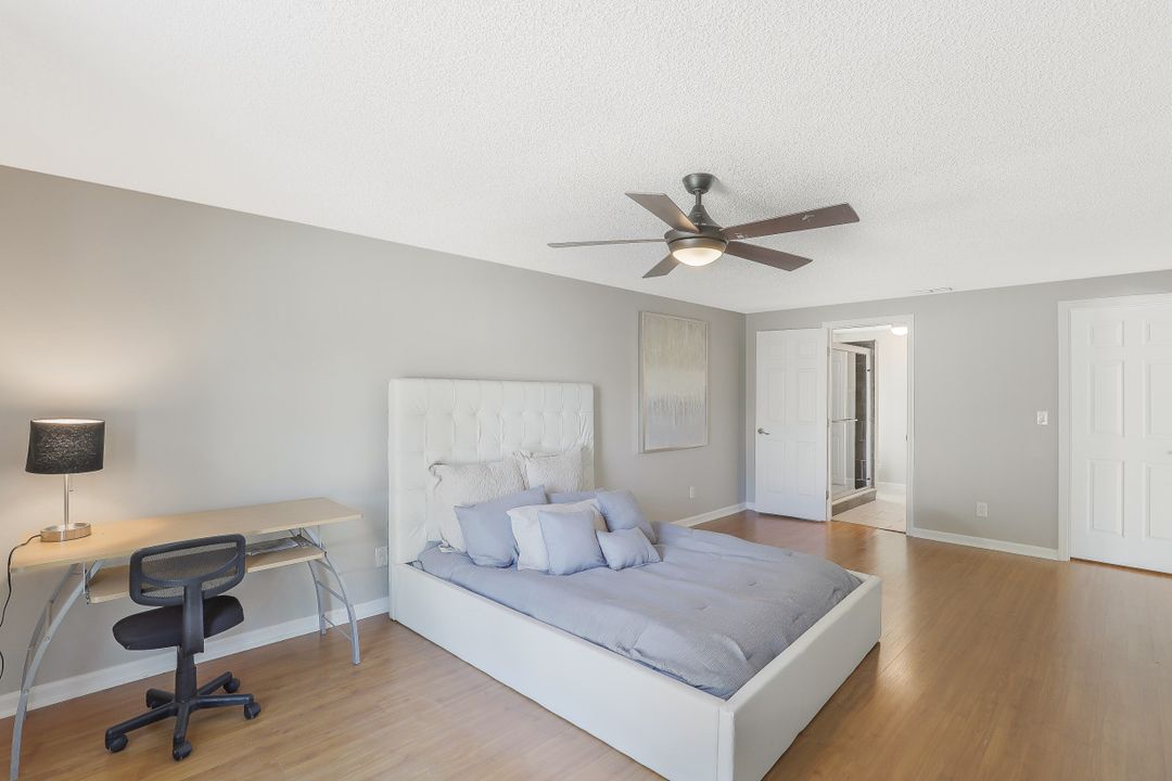 18469 Phlox Dr, Fort Myers, FL 33967