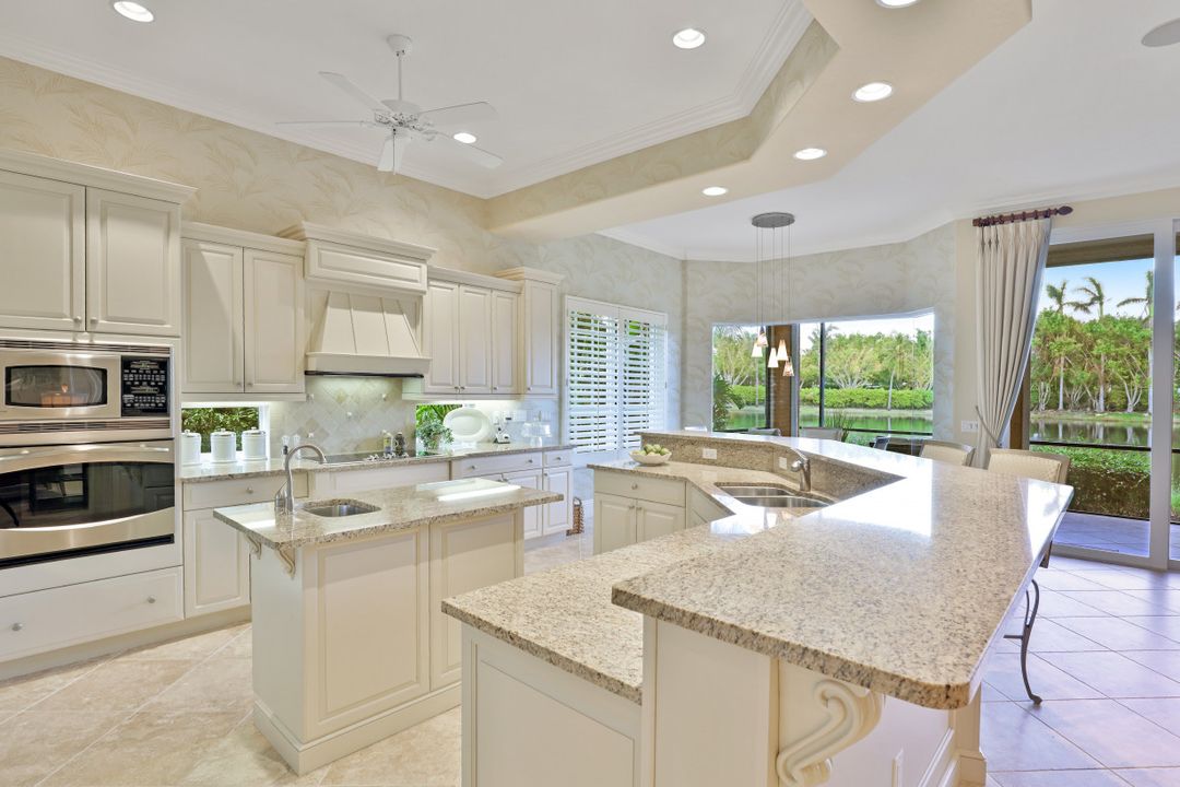 10734 Mirasol Dr #301, Miromar Lakes, FL 33913