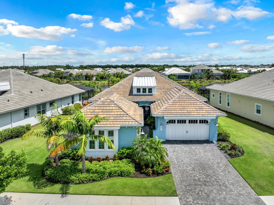 5771 Clarendon Dr, Naples, FL 34113