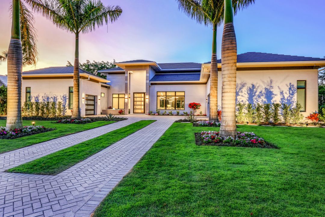 817 Buttonbush Ln, Naples, FL 34108