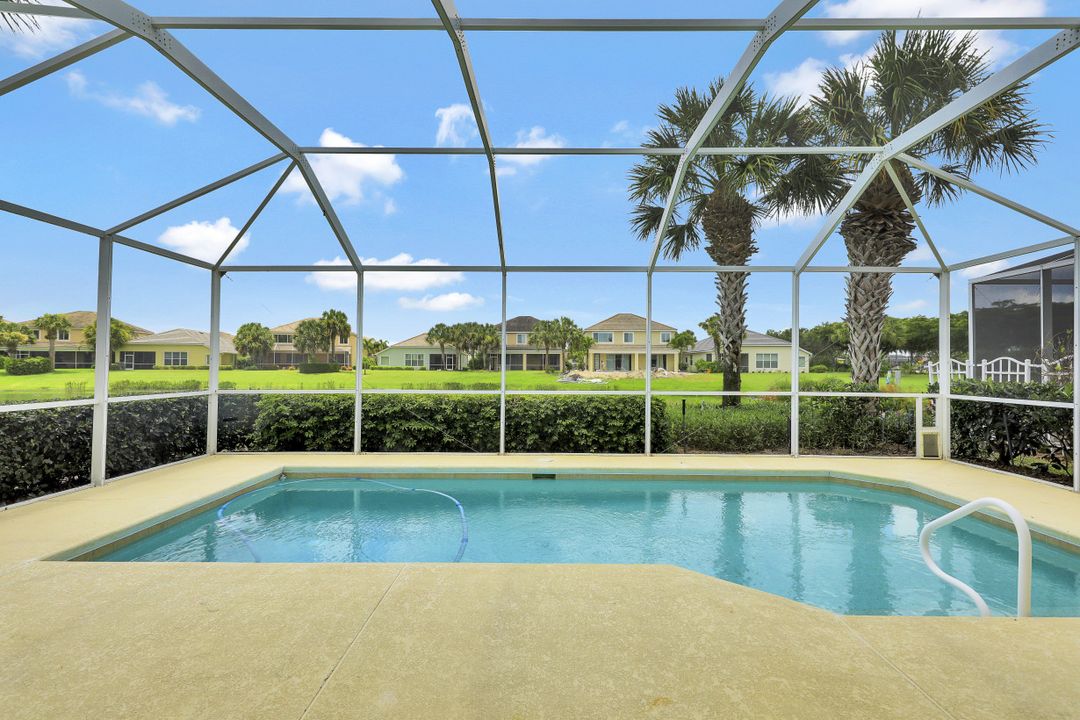 2435 Woodbourne Pl, Cape Coral, FL 33991