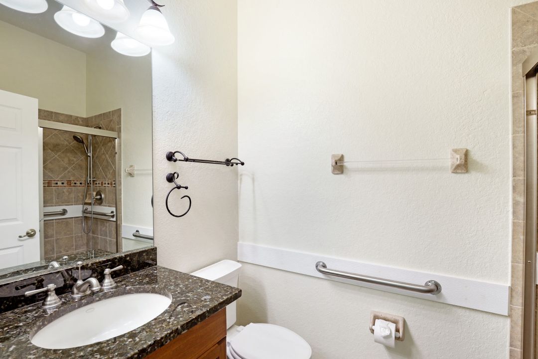 9176 Quartz Ln, Naples, FL 34120