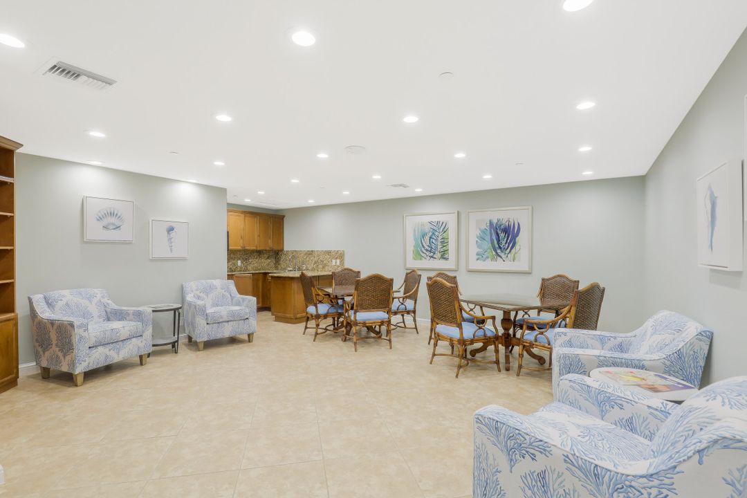 990 Cape Marco Dr #304, Marco Island, FL 34145