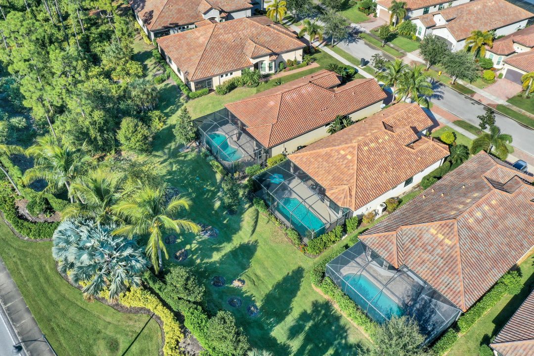 9021 Isla Bella Cir, Bonita Springs, FL 34135