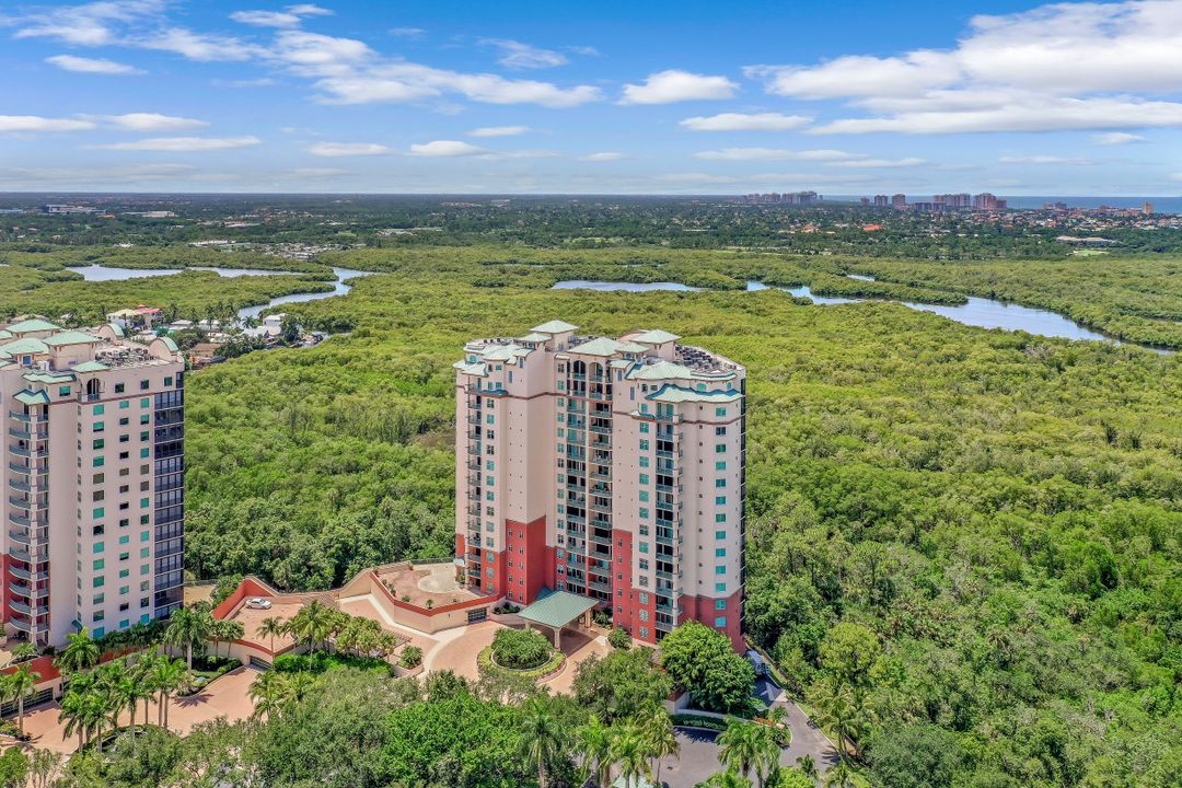 445 Cove Tower Dr #902, Naples, FL 34110