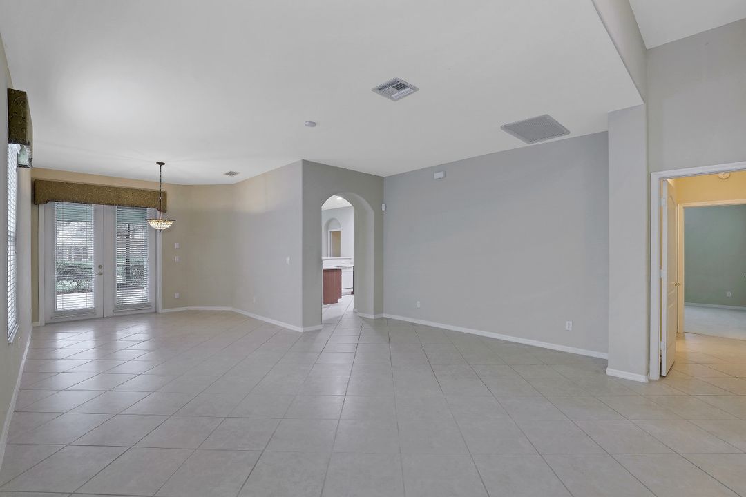 20060 Rookery Dr, Estero, FL 33928