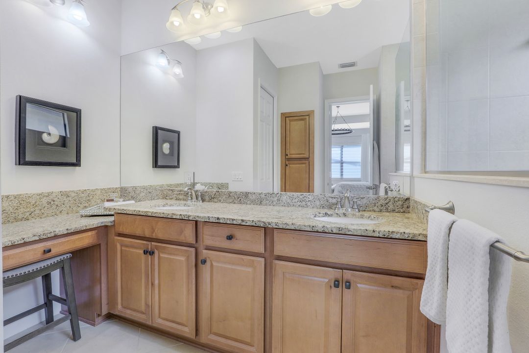 9021 Isla Bella Cir, Bonita Springs, FL 34135