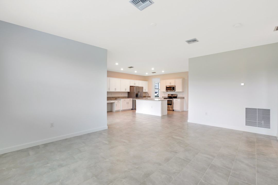 11350 Timber Creek Dr, Fort Myers, FL 33913