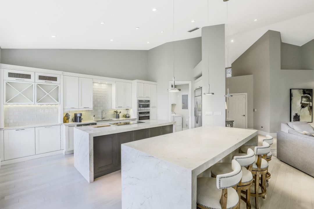 107 Colonade Cir #103, Naples, FL 34103