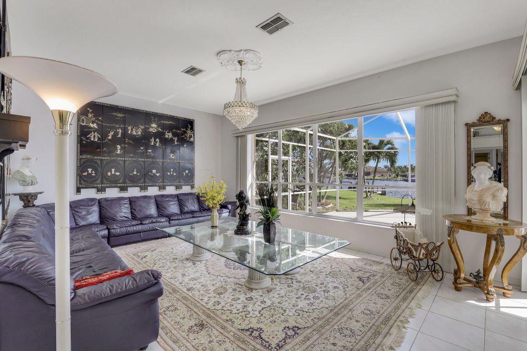 1745 SE 44th Terrace, Cape Coral, FL 33904