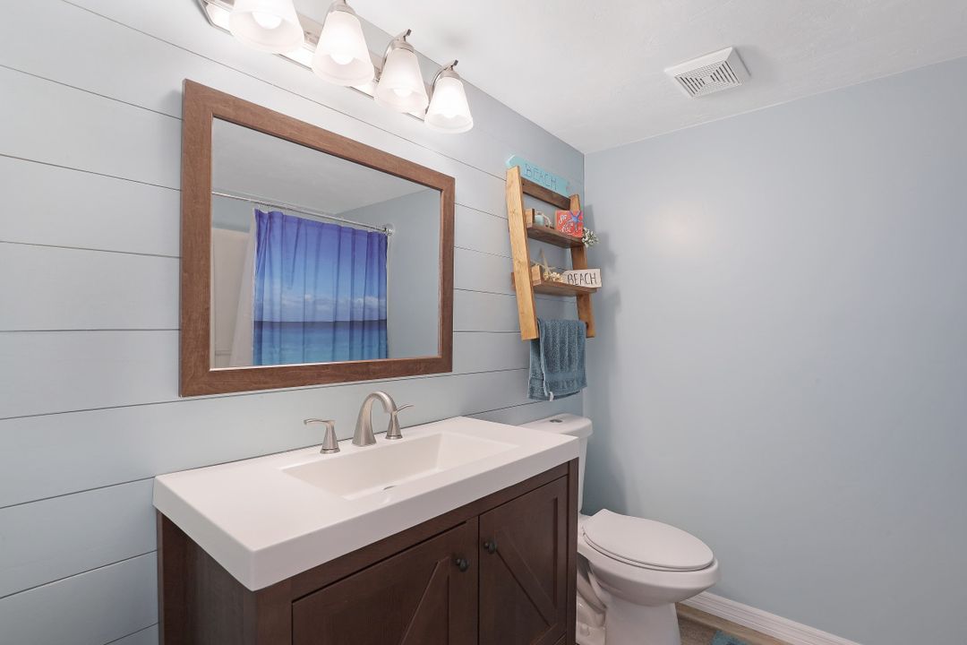 140 Cypress Way E #607, Naples, FL 34110