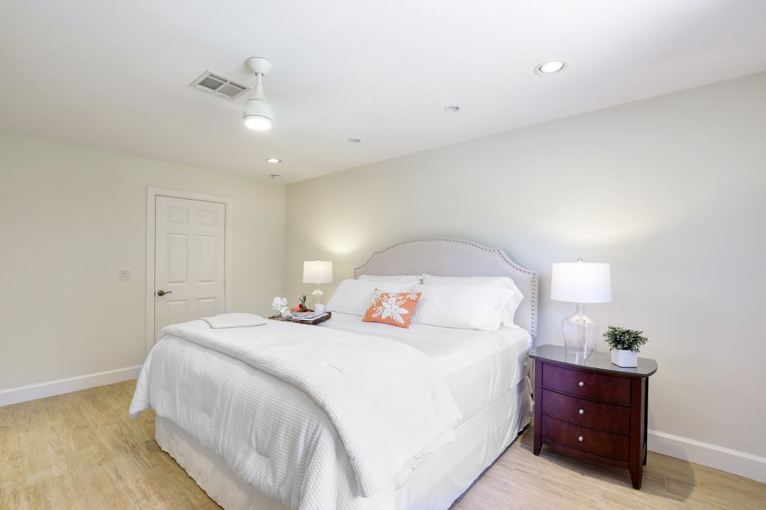 640 98th Ave N, Naples, FL 34108