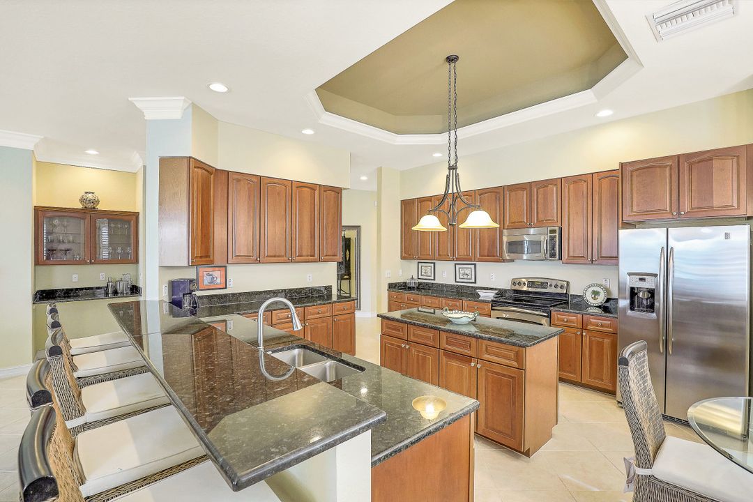 7164 Lemuria Cir #1603, Naples, FL 34109