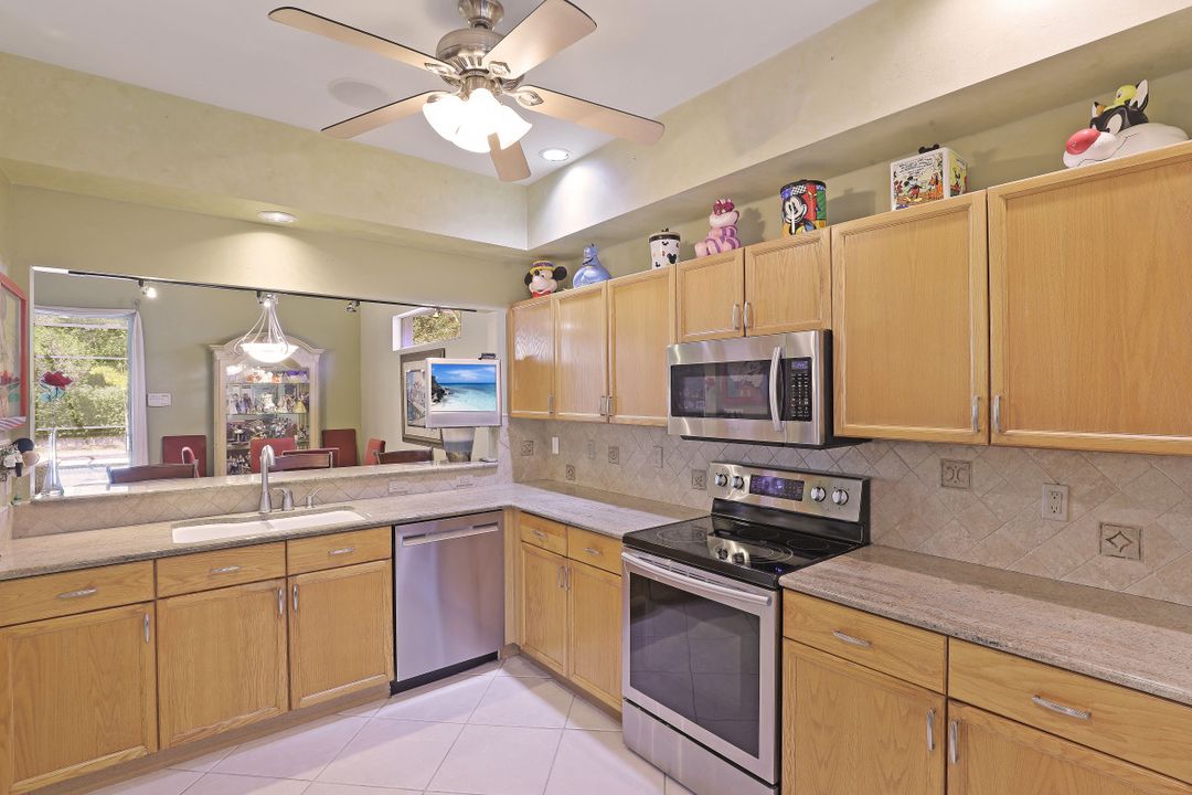 8831 Springwood Ct, Bonita Springs, FL 34135