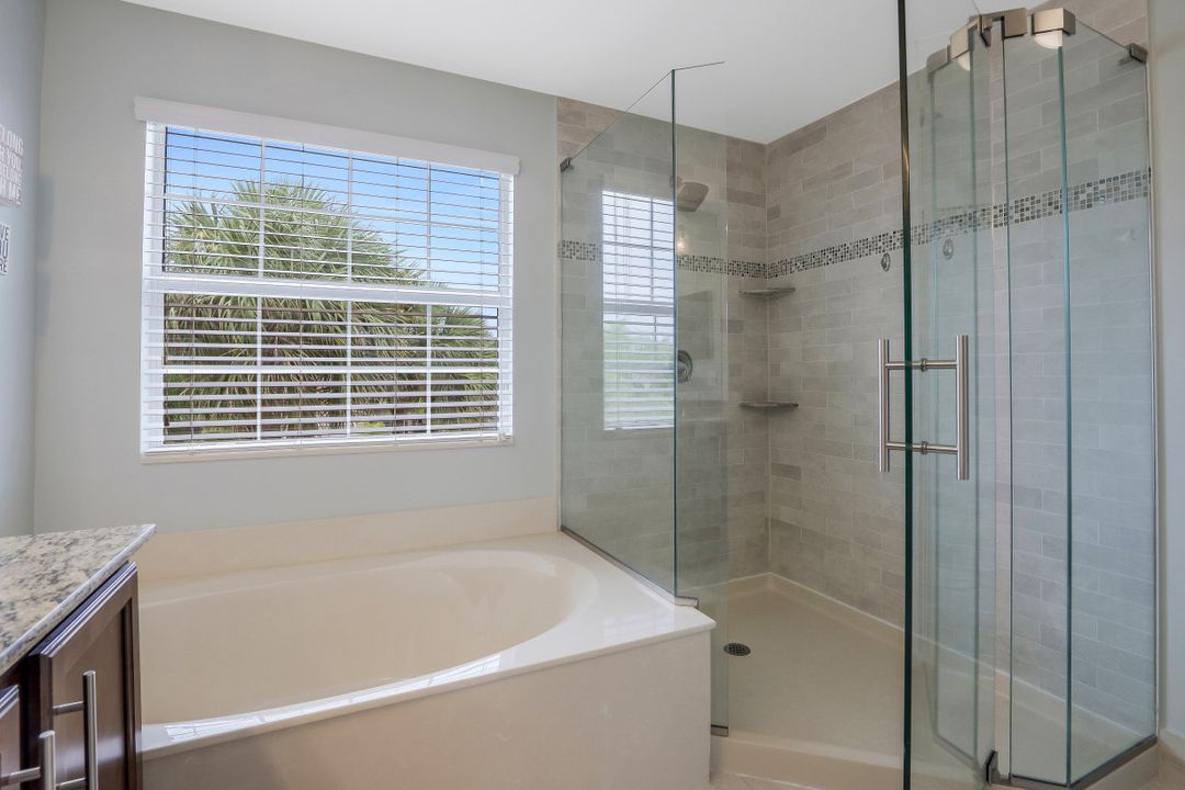 10313 Crepe Jasmine Ln, Fort Myers, FL 33913