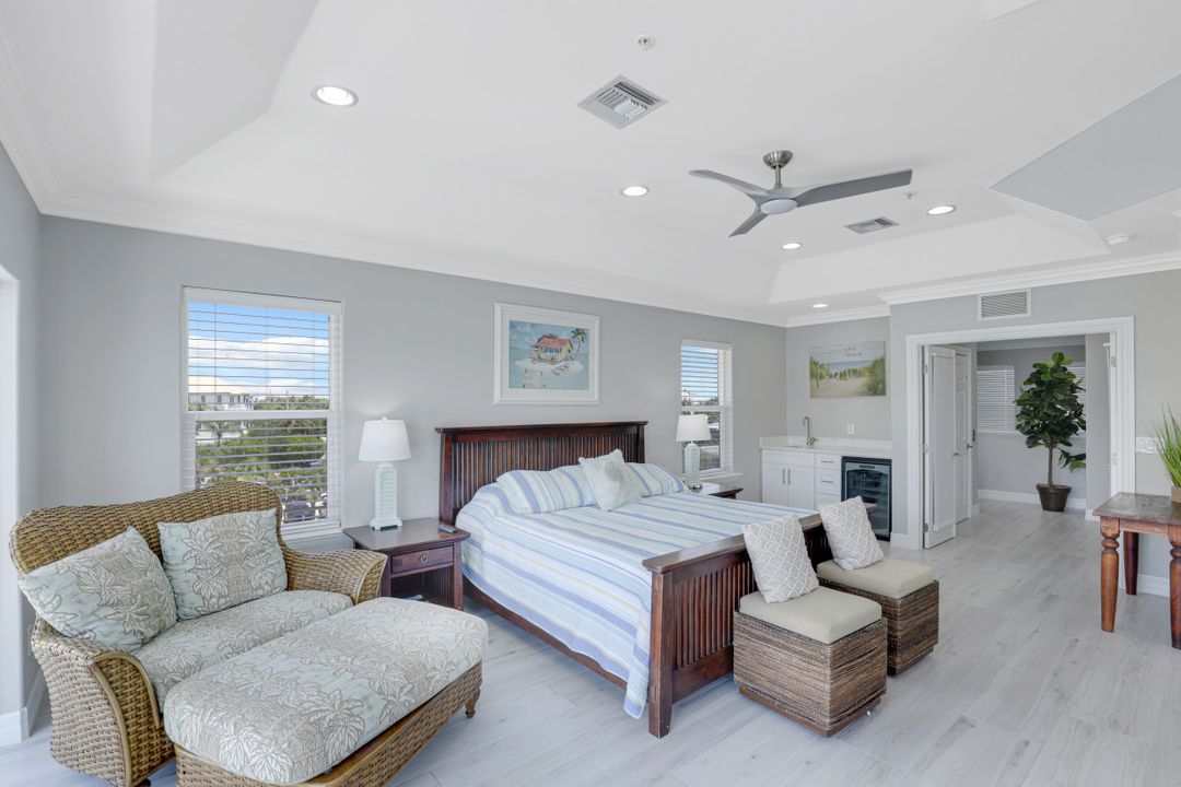 261 Key W Ct, Fort Myers Beach, FL 33931