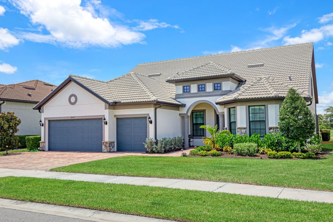 9373 Surfbird Ct, Naples, FL 34120