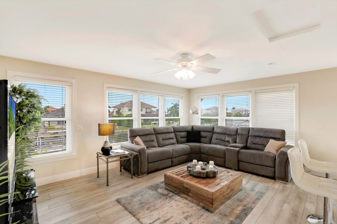 1642 Rainbow Ct, Marco Island, FL 34145