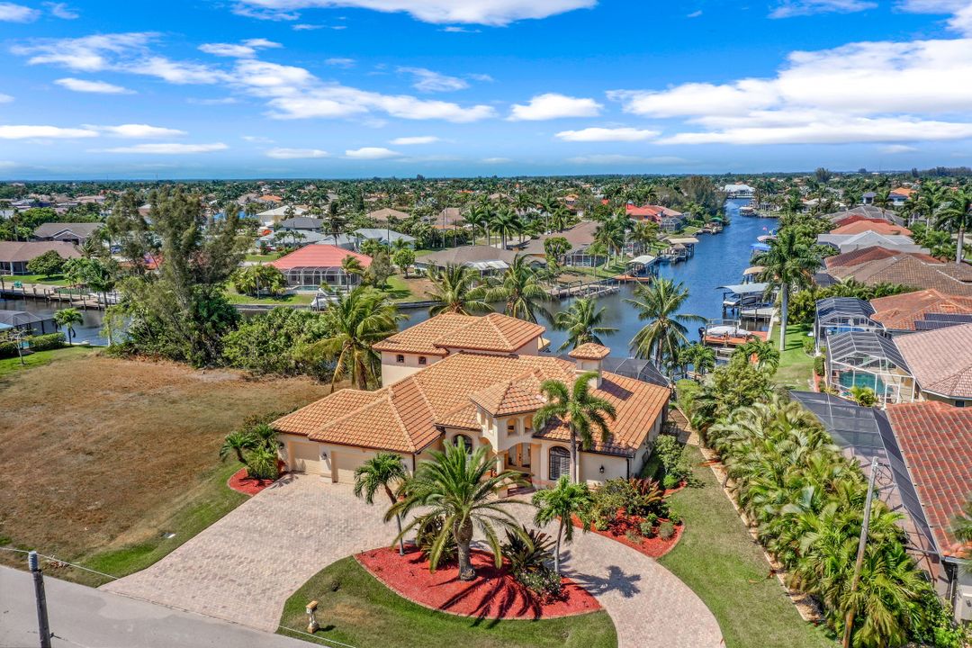 2227 SW 54th Ln, Cape Coral, FL 33914