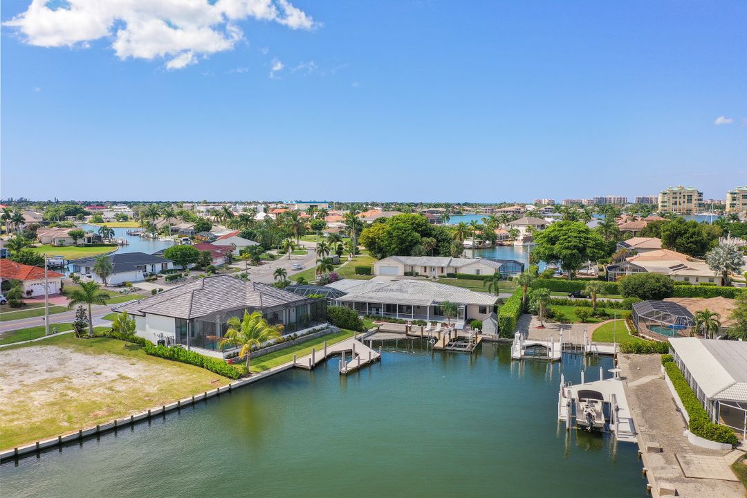 1201 Laurel Ct, Marco Island, FL 34145