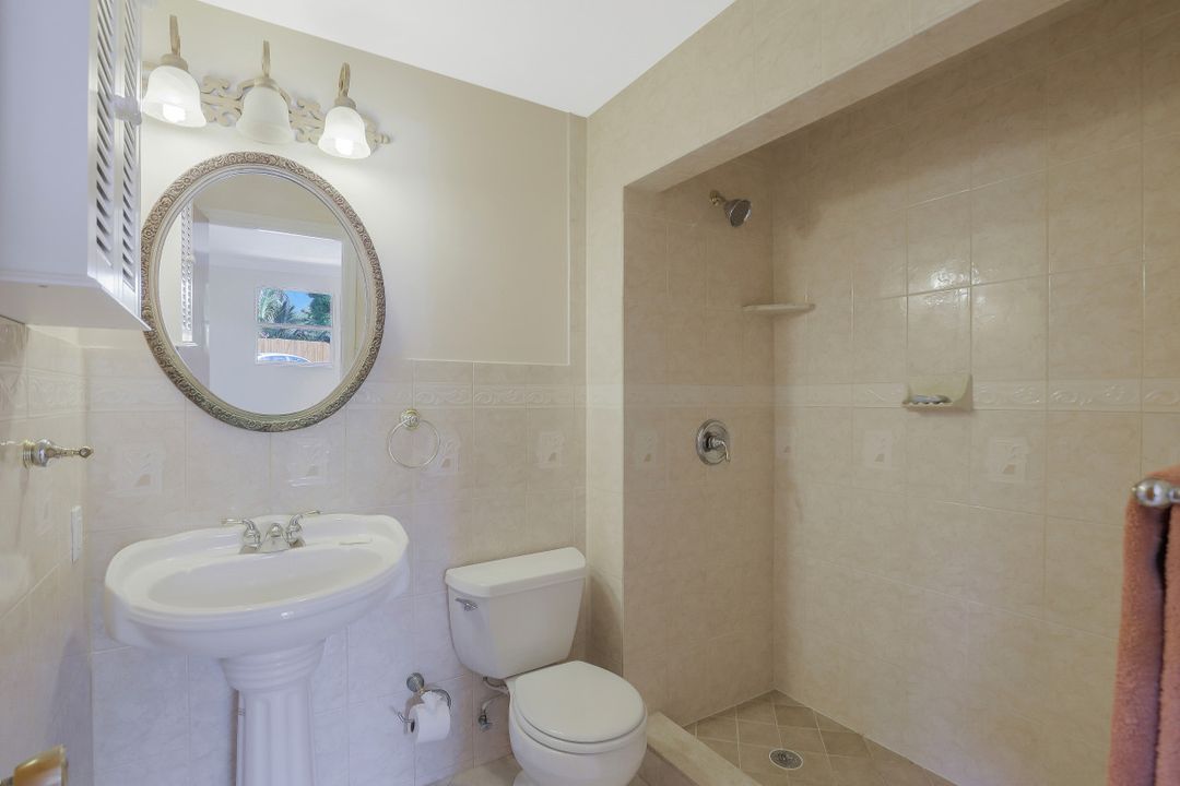 9820 Montana Ct, Bonita Springs, FL 34135