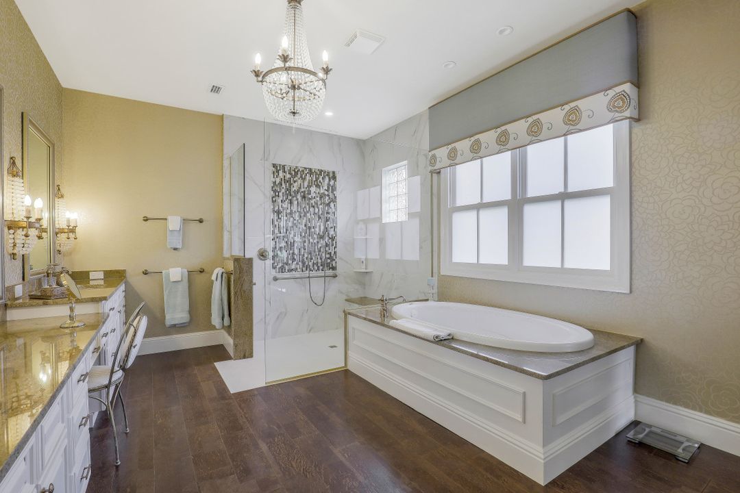 16671 Pistoia Way, Naples, FL 34110