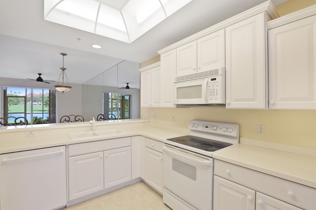 2870 Cypress Trace Cir #1712, Naples, FL 34119