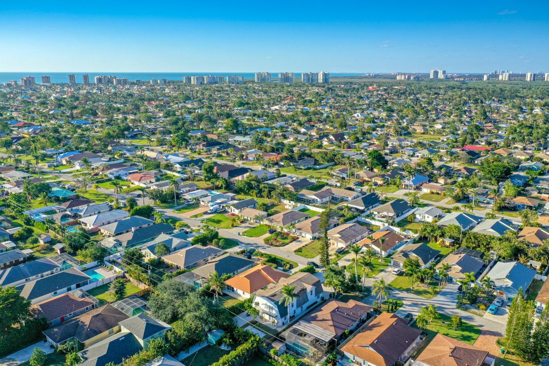 778 100th Ave N, Naples, FL 34108