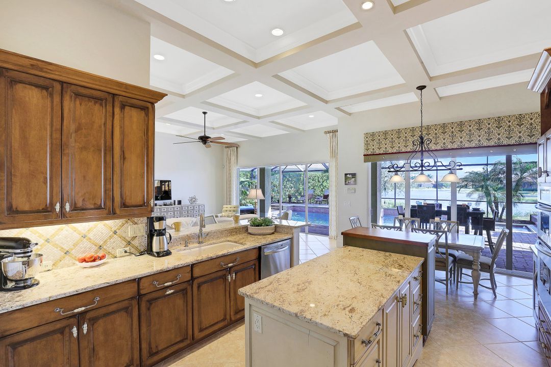 3740 Mossy Oak Dr, Fort Myers, FL 33905