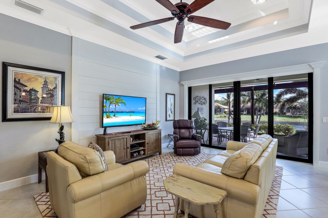 9096 Isla Bella Cir, Bonita Springs, FL 34135