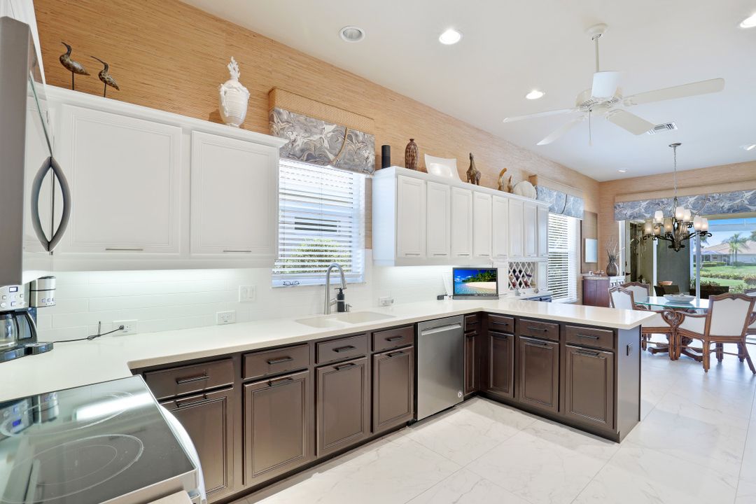 8586 Gleneagle Way, Naples, FL 34120