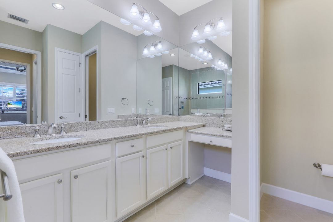 9366 Isla Bella Cir, Bonita Springs, FL 34135