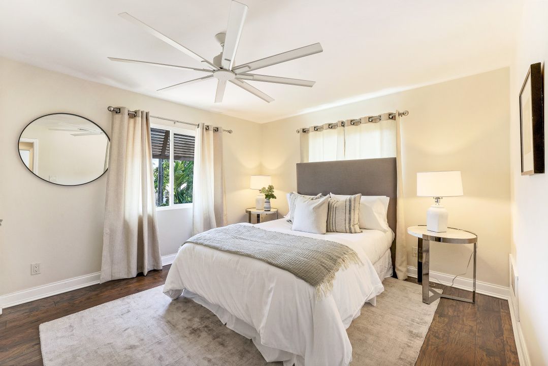 2631 Shoreview Dr, Naples, FL 34112