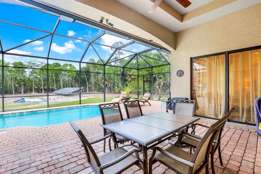 641 27th St SW, Naples, FL 34117