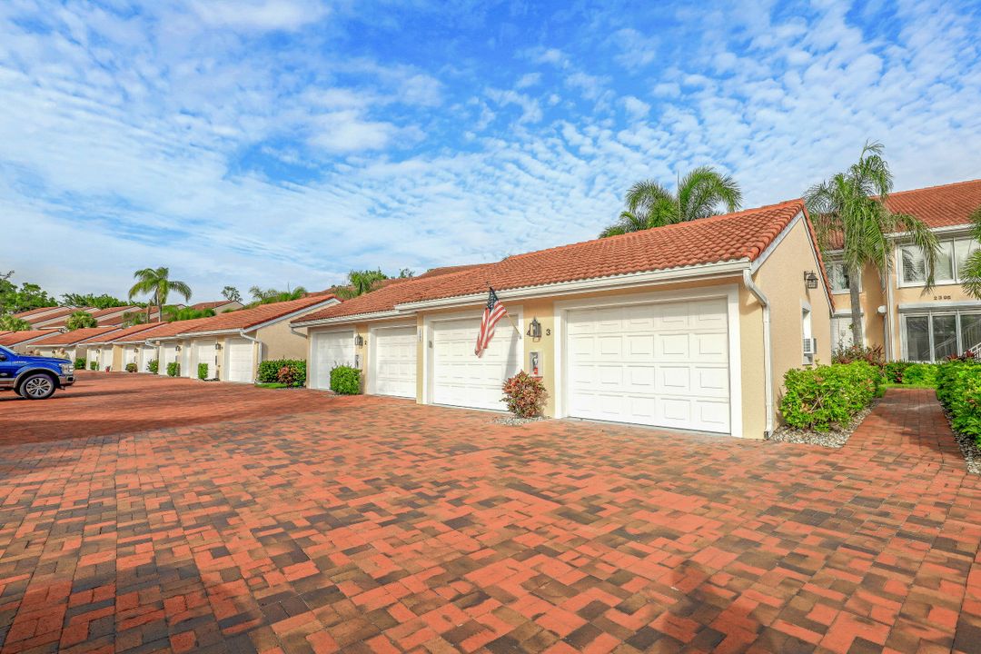 2395 Hidden Lake Dr #4601, Naples, FL 34112