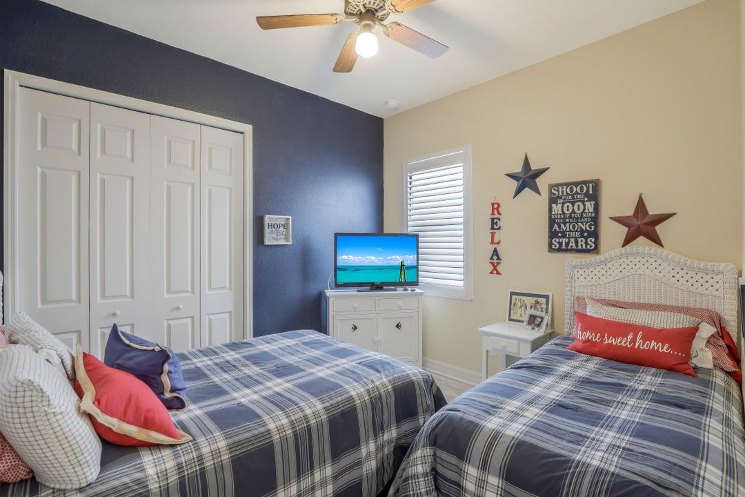 10153 Biscayne Bay Ln, Naples, FL 34120