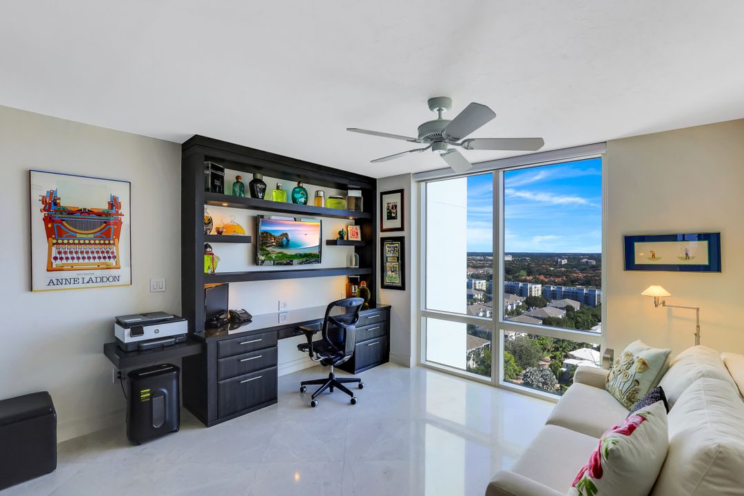 7515 Pelican Bay Blvd #21C, Naples, FL 34108