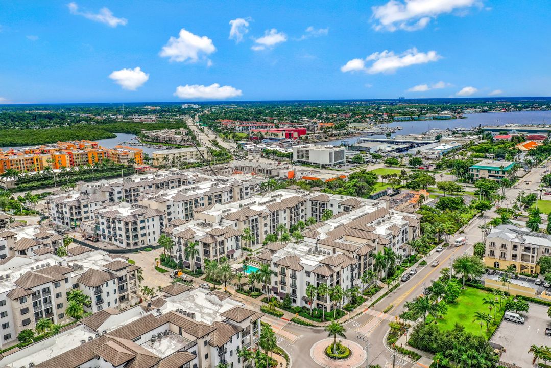 1030 3rd Ave S #105, Naples, FL 34102