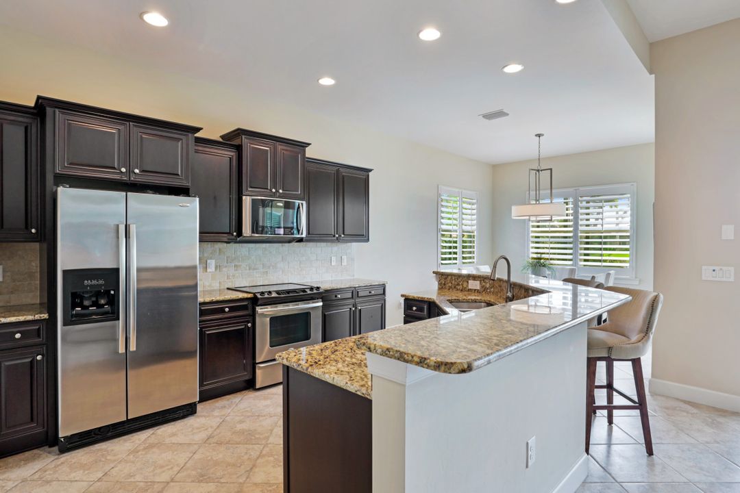 9455 Quarry Dr, Naples, FL 34120