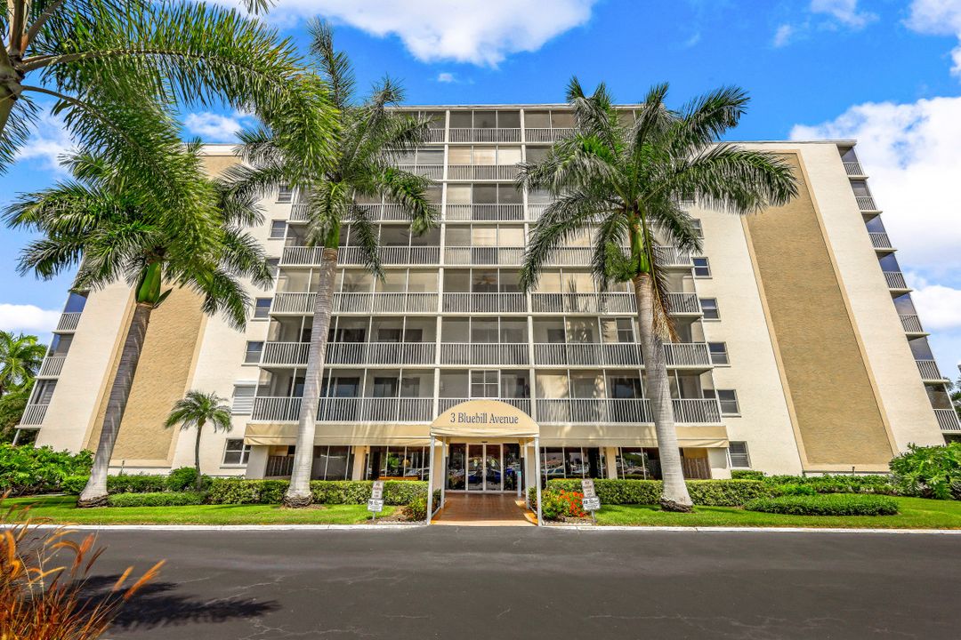 3 Bluebill Ave #512, Naples, FL 34108