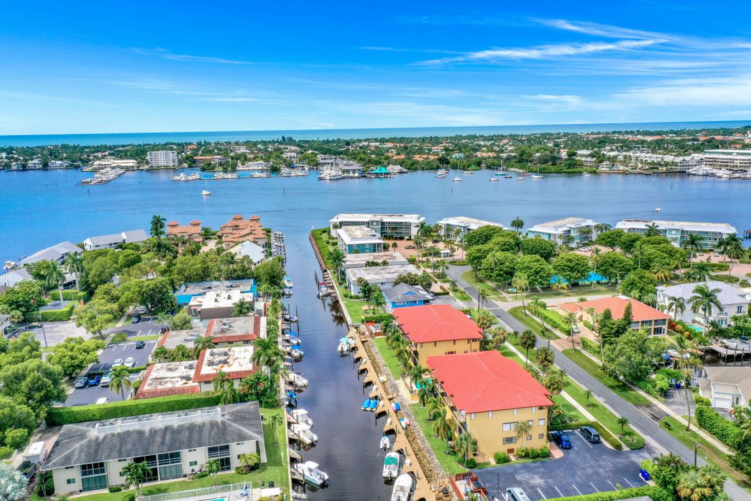 1400 Blue Point Ave #206, Naples, FL 34102
