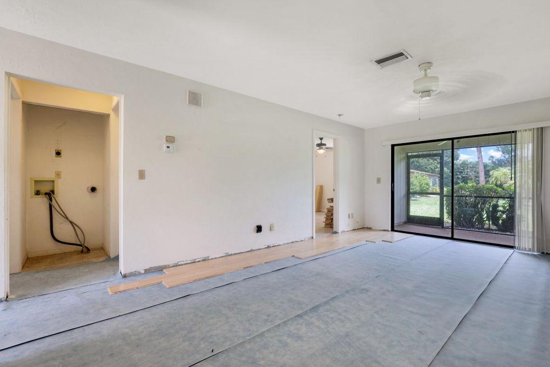 1062 Pine Isle Ln  #1062, Naples, FL 34112