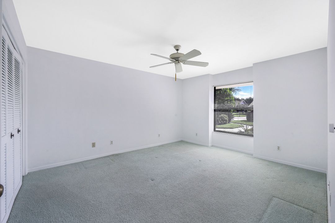 606 Kings Way, Naples, FL 34104