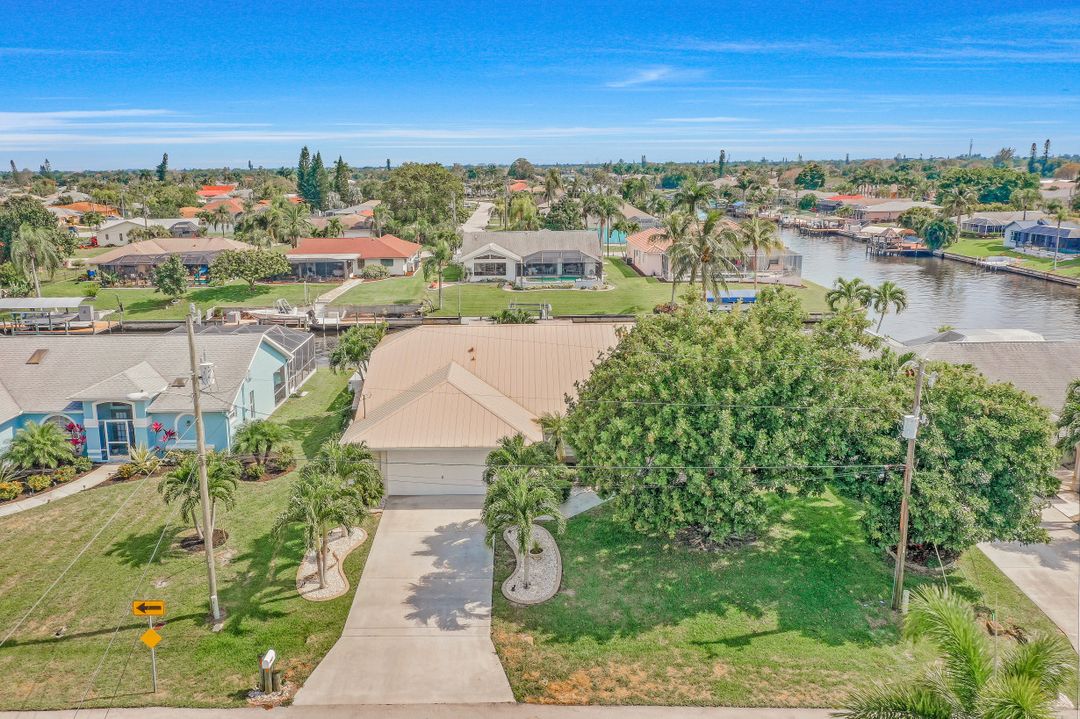 1026 SE 30th St, Cape Coral, FL 33904