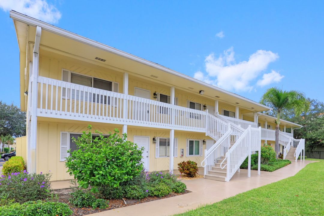 4607 Bayshore Dr #K-6, Naples, FL 34112