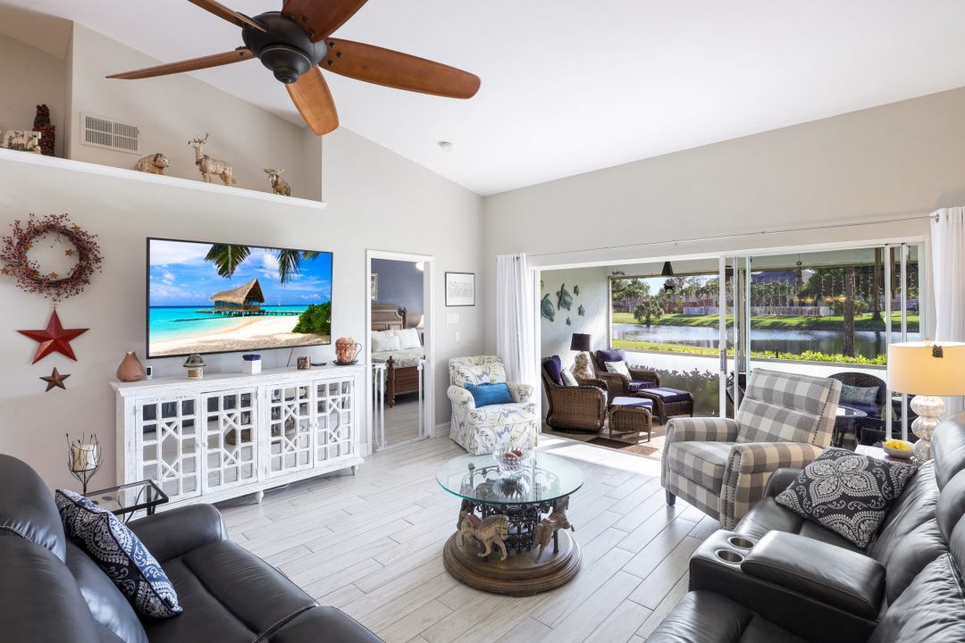 268 Melrose Pl, Naples, FL 34104