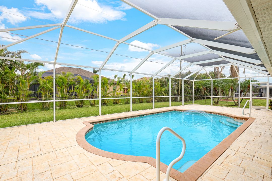5327 SW 21st Pl, Cape Coral, FL 33914